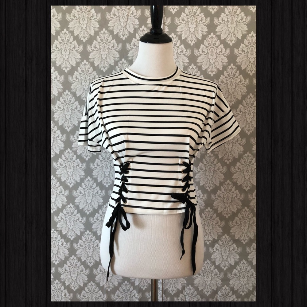💥CLEARANCE💥Striped Grommet Lace Up Top
